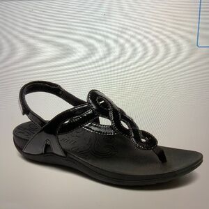 Brand New Rockport  Ramona  Black Patent size 8.5 sandal